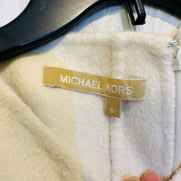 ✨Michael Kors Size 6 Wool & Angora Blend White Sleeveless Sheath Dress✨ - Picture 3 of 10